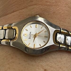 Bulova Classic Women's Quartz Watch Silver and Gold Dual Tone Bracelet 98T84